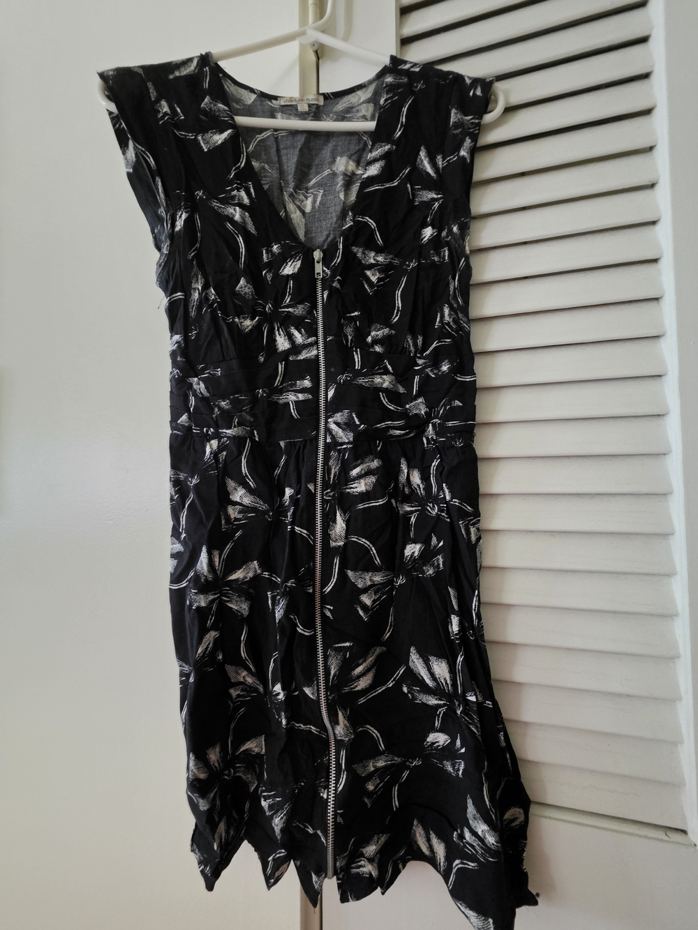 Charlotte Russe Black and White Floral Zip-Front Dress